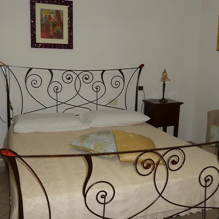فندق مبيت وإفطار B&B Oliena أوليينا